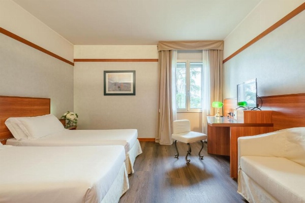 SHG Hotel Bologna image 11