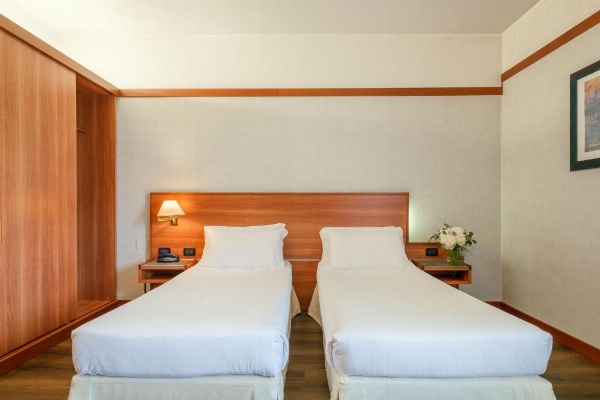 SHG Hotel Bologna image 13