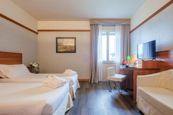 SHG Hotel Bologna image 28